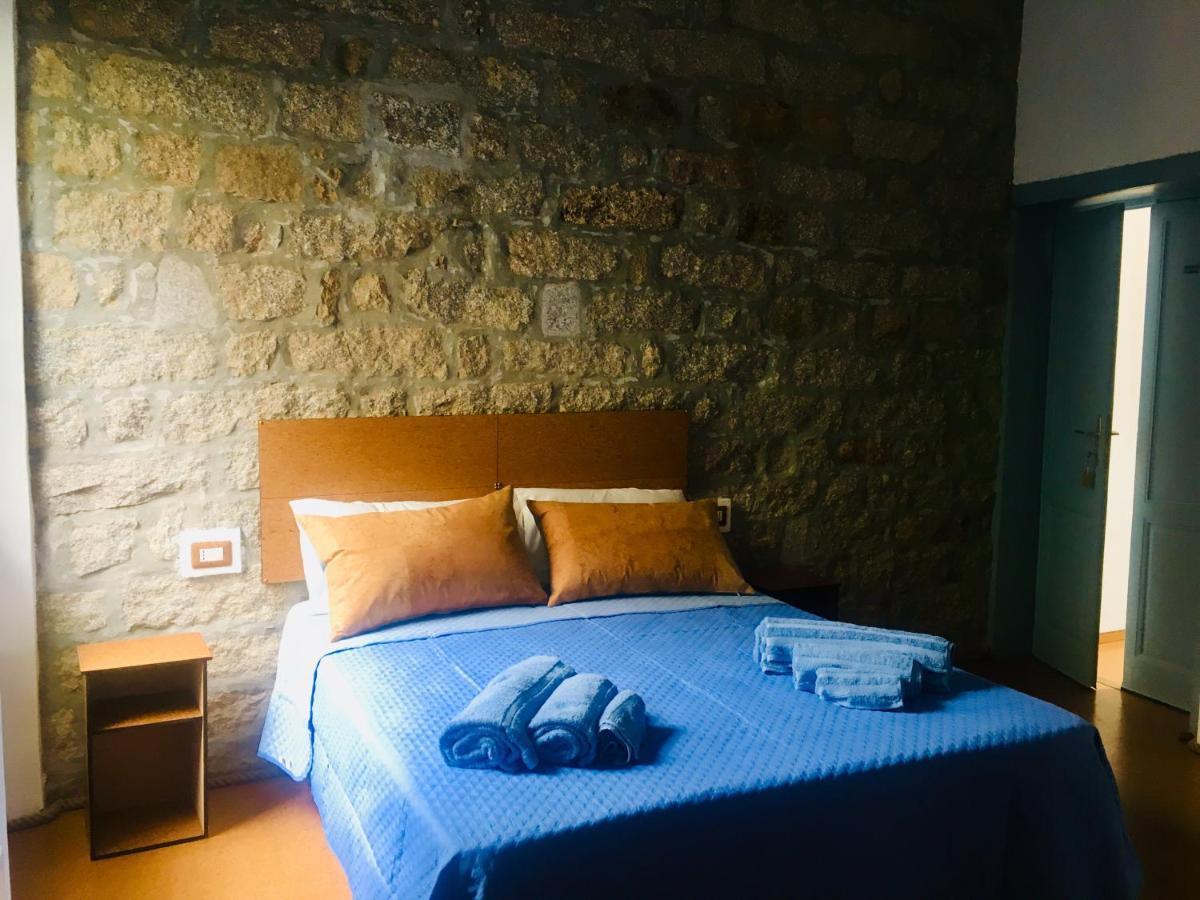 La Vecchia Posta B&B Calangianus Buitenkant foto